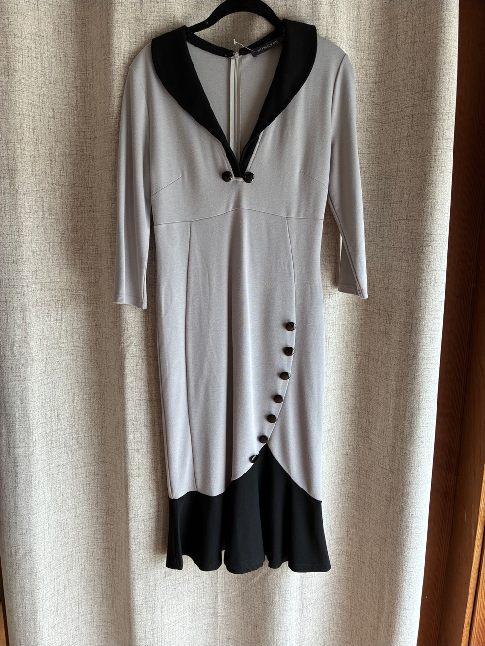Chic Two-Tone Gray and Black Midi Dress with Contrast Collar